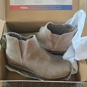 Skechers Bobs Chill Wedge boot